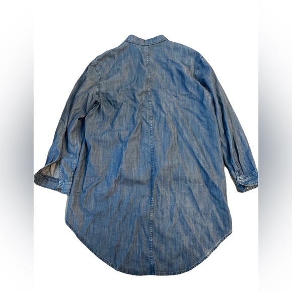 The Fisher Project Chambray Shirt Women M Blue Denim High Low Coastal Minimal - Picture 4 of 7